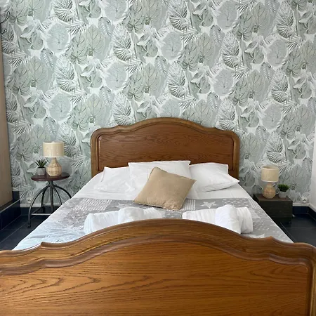 Petite Palette Apartment